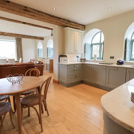 Holiday home Hazel Ulverston